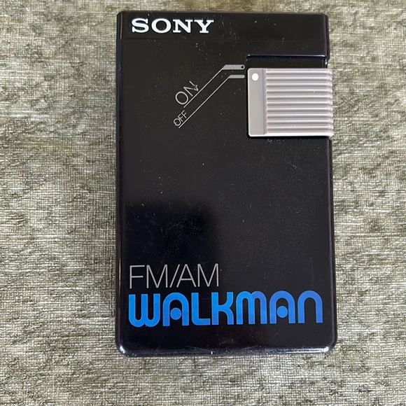 Sony | Portable Audio & Video | Vintage Sony Amfm Walkman Radio | Poshmark